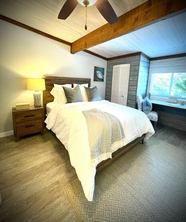 Building Photo - 605 Kensington Pl