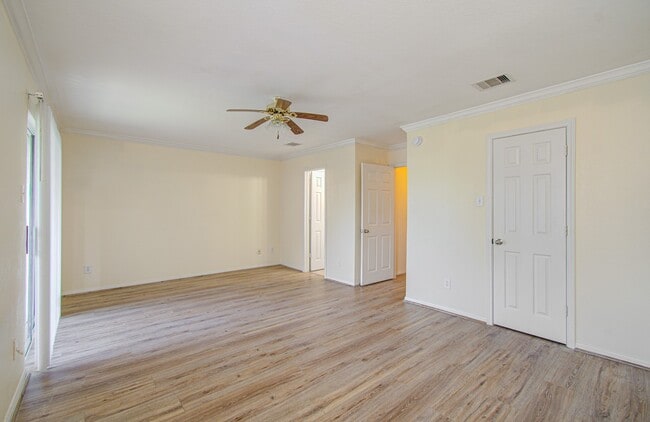 Building Photo - 3815 Shire Valley Dr
