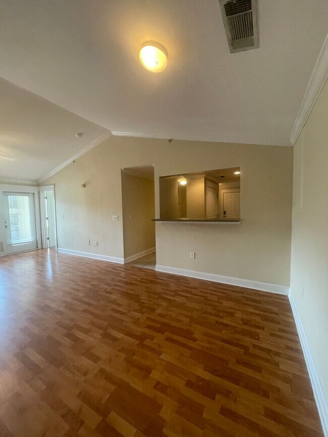 Building Photo - 21-2134 Moore