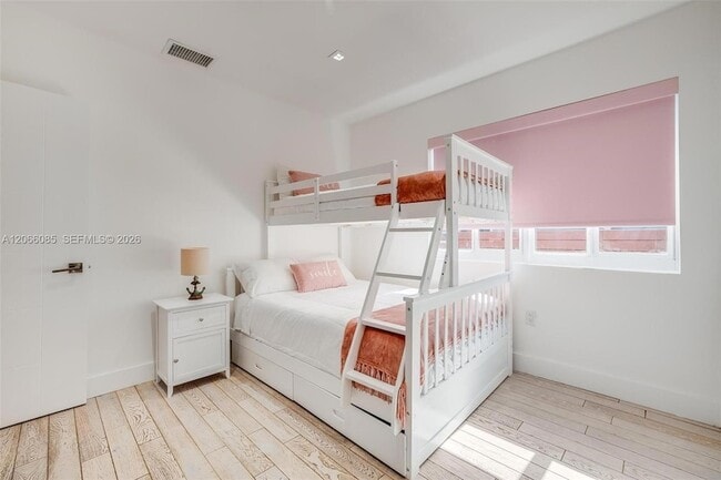 Building Photo - 7549 Buccaneer Ave