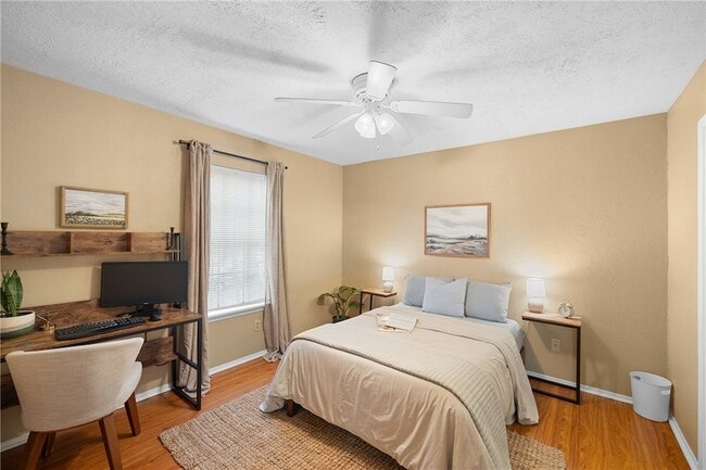 Building Photo - 805 San Pedro Dr