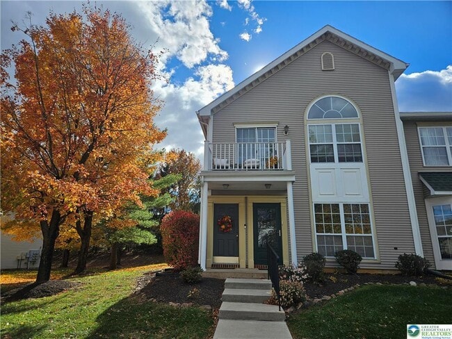 Primary Photo - 1876 Mansfield St