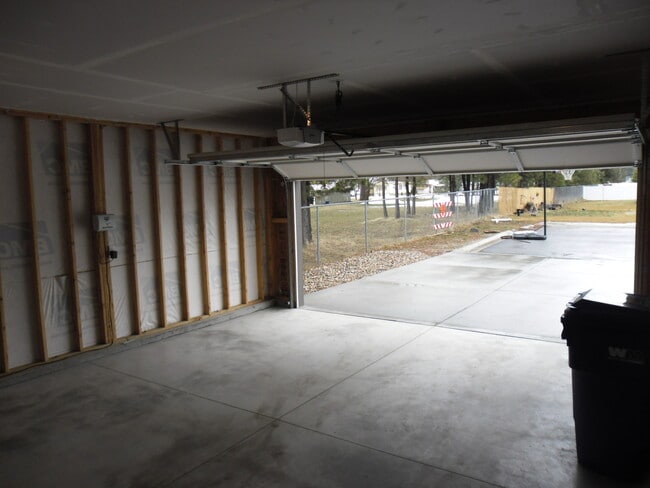 Building Photo - 502 S Margaret Ave