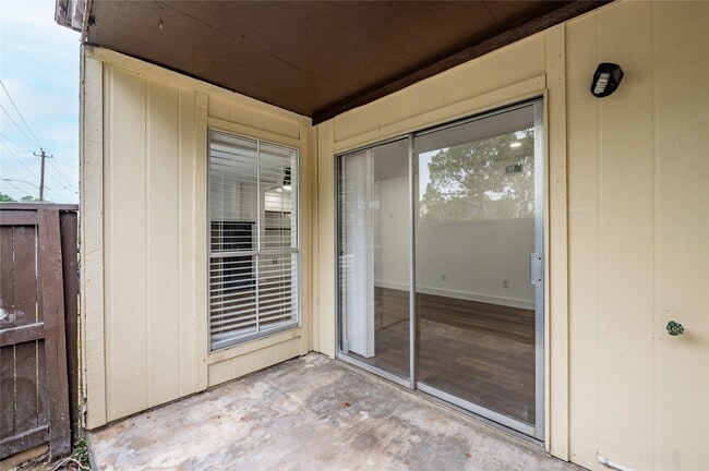 Building Photo - 1500 Bay Area Blvd