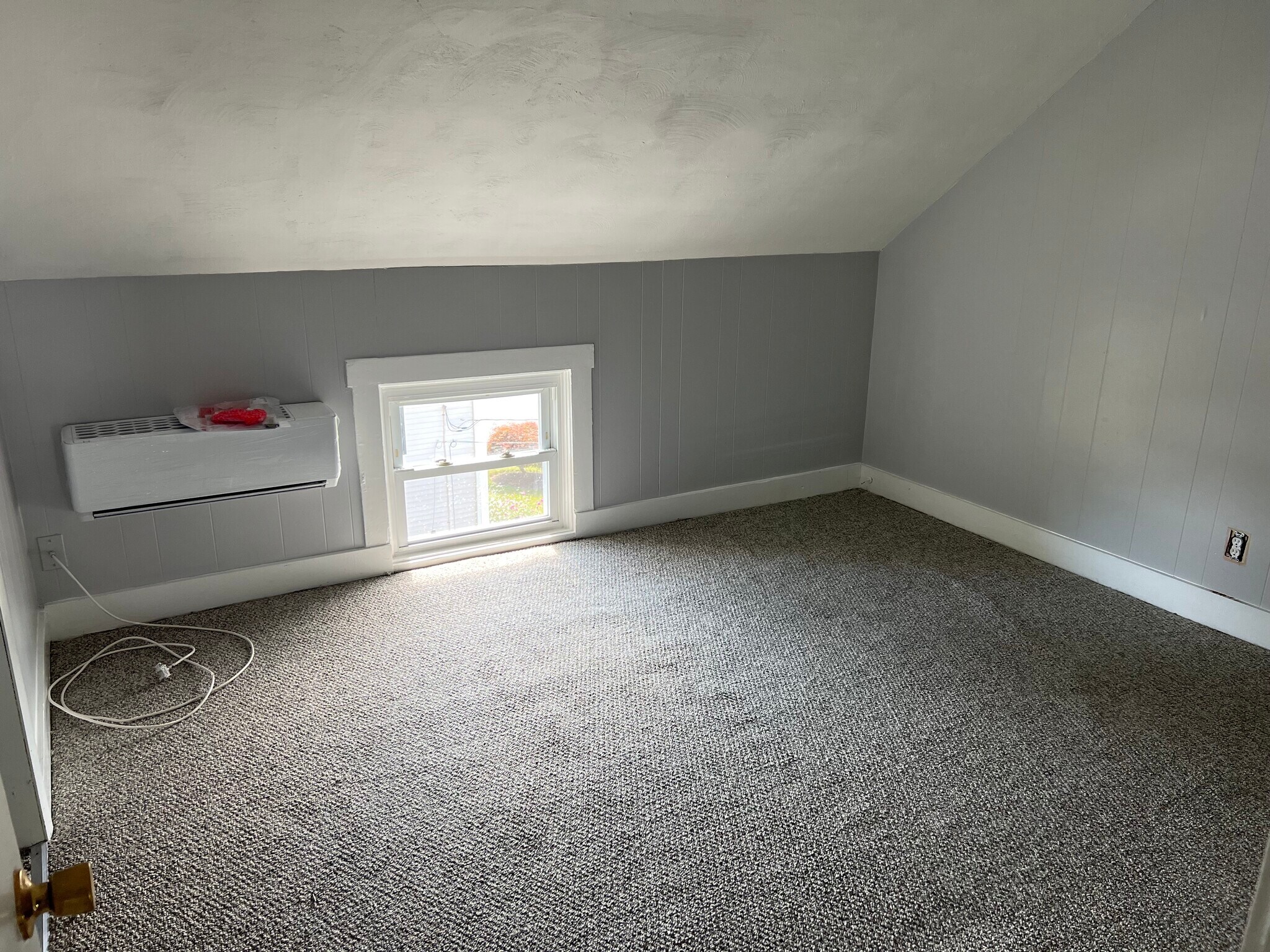 Building Photo - 94 Old Colony Ave