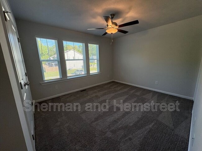 Building Photo - 655 Caroline Ct