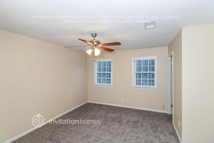 Building Photo - 2550 Raintree Way NE