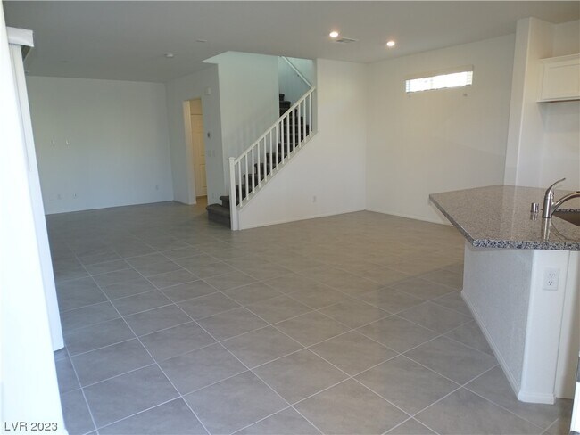 Building Photo - 10589 Sariah Skye Ave