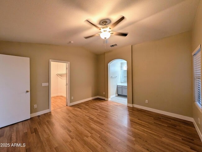 Building Photo - 7059 W Gardenia Ave