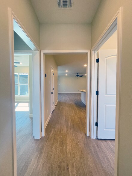 Building Photo - 1302 Milltown Rd
