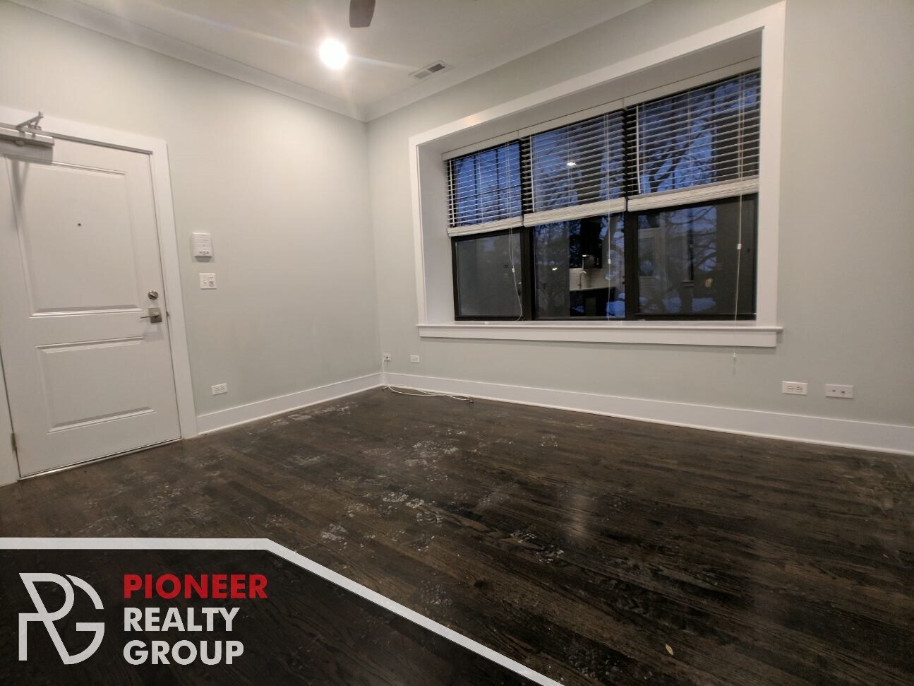 Building Photo - 1946 W Nelson St