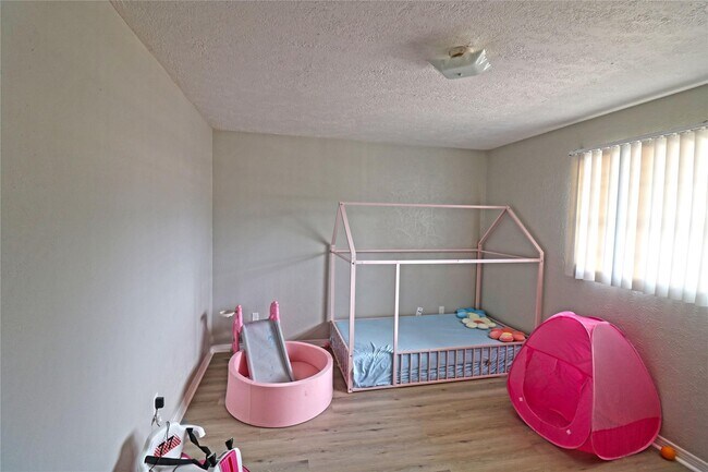 Building Photo - 6305 Westward St