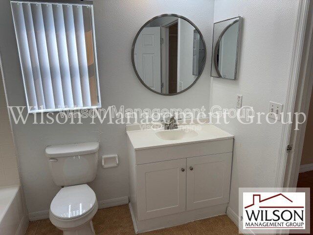 Building Photo - 5083 Luna Negra Dr