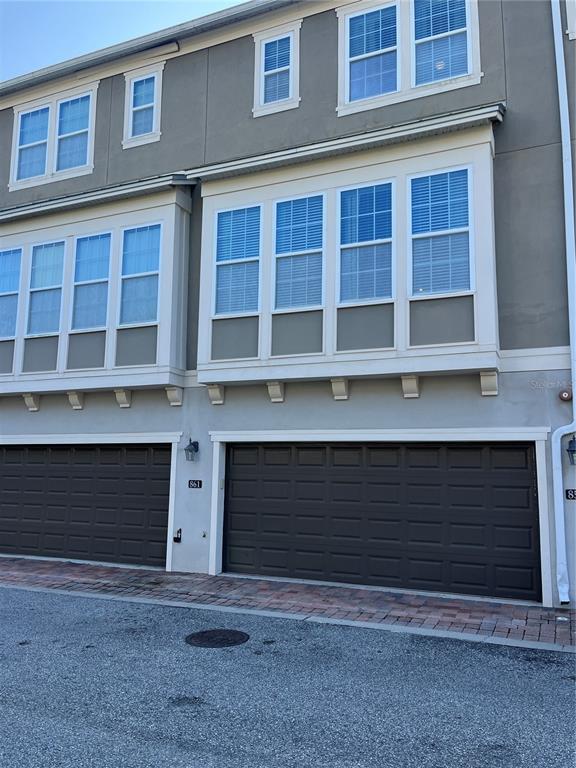 Building Photo - 861 Taramundi Dr