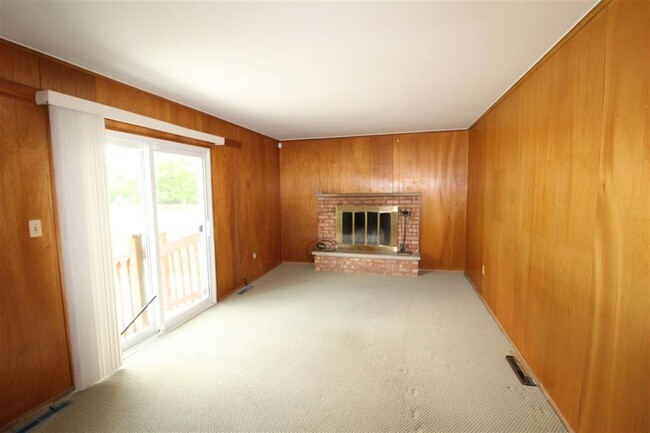 Building Photo - 6496 Calkins Rd