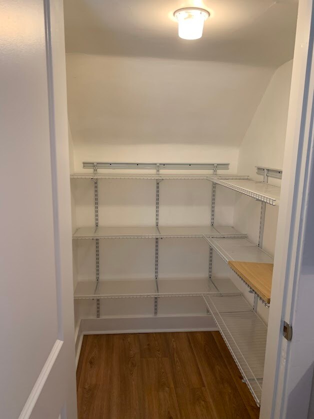 Building Photo - 6401 Bartlett St