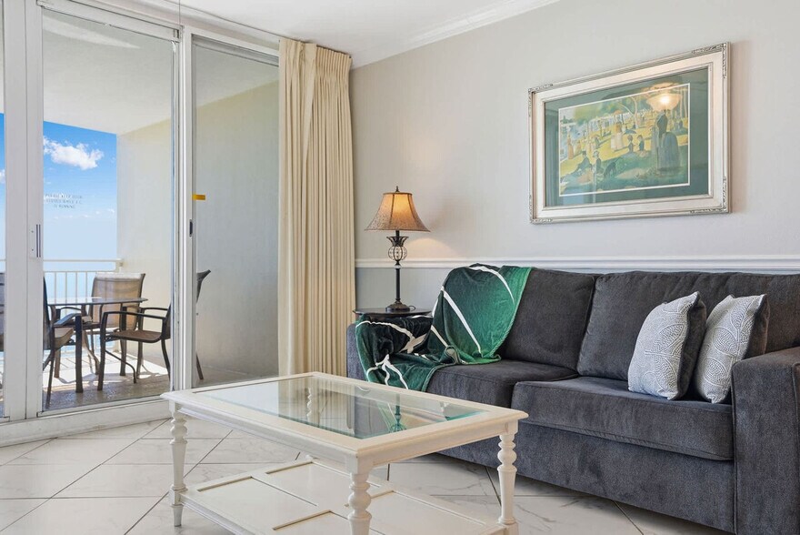 Building Photo - 14825C2 Front Beach Rd