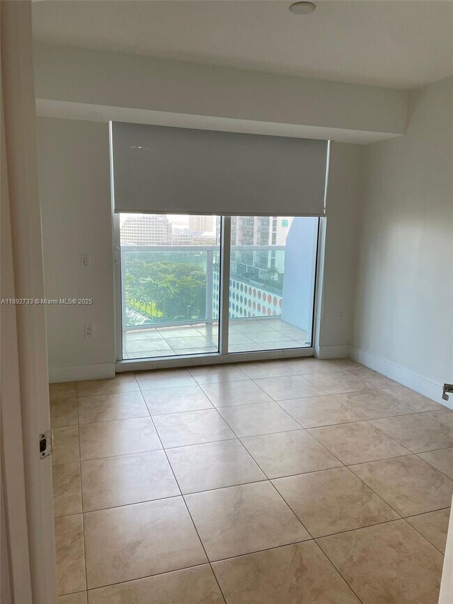 Building Photo - 41 SE 5th St