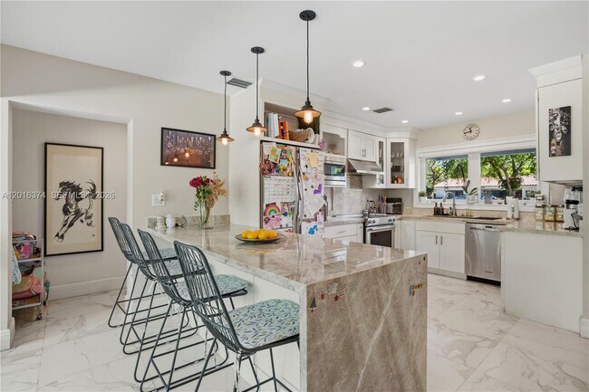 Building Photo - 7830 SW 53rd Pl