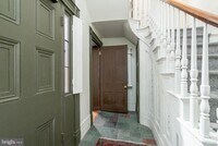 Building Photo - 239 Race St