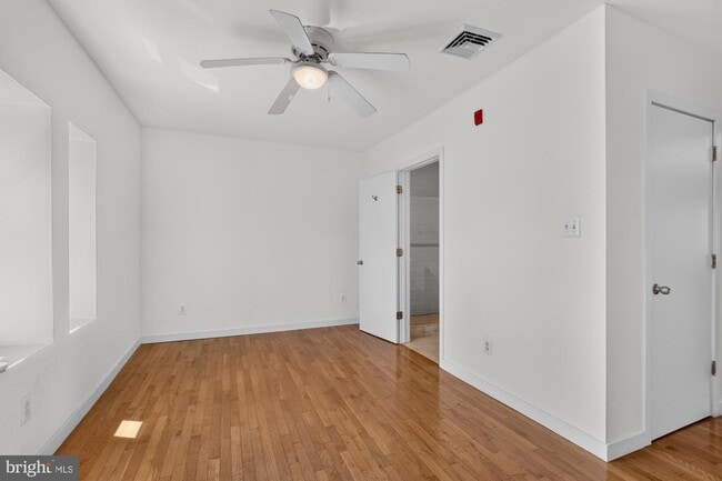 Building Photo - 4307 Locust St