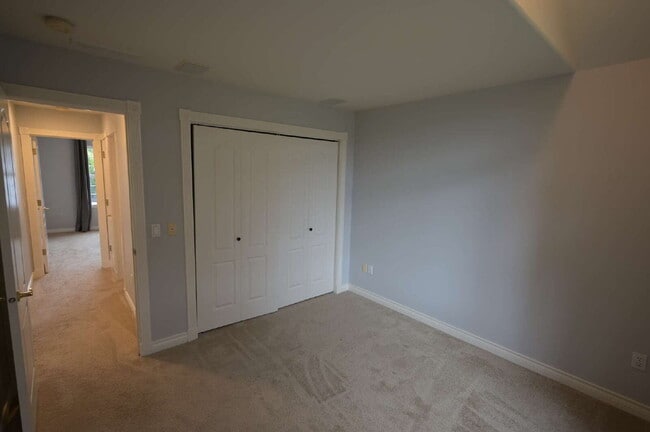 Building Photo - 3 bed 2 bath home near Carrie Blake Park, ...