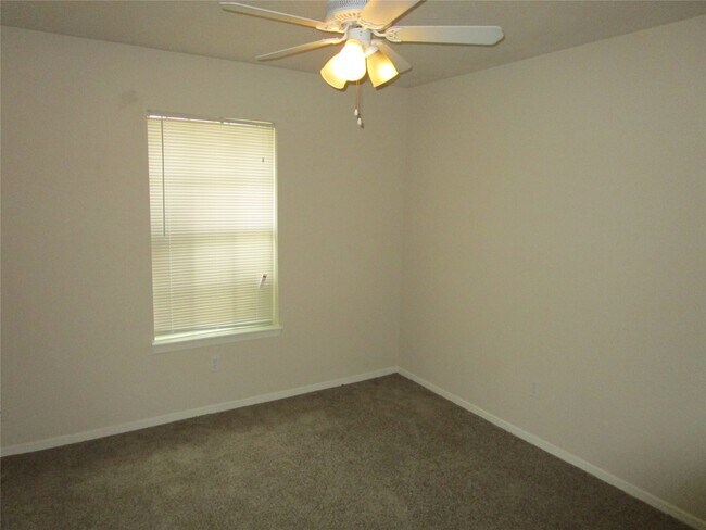 Building Photo - 16322 Clearmont Dr
