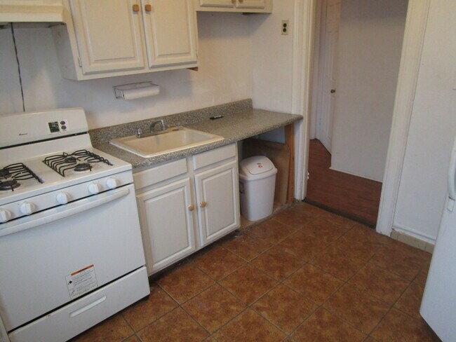 Building Photo - 6825 7th Ave