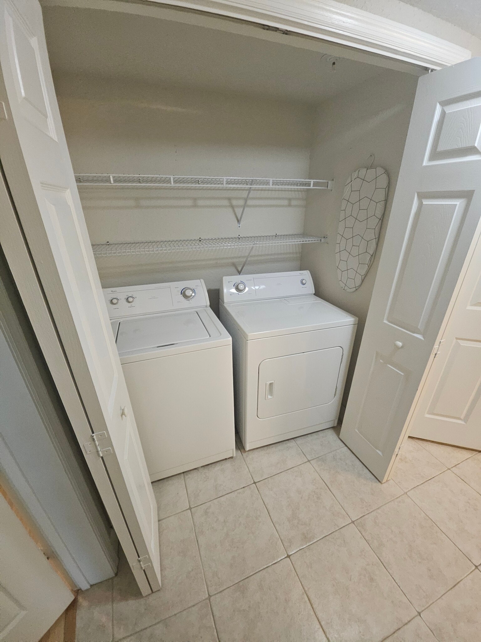 Building Photo - 202 E South St