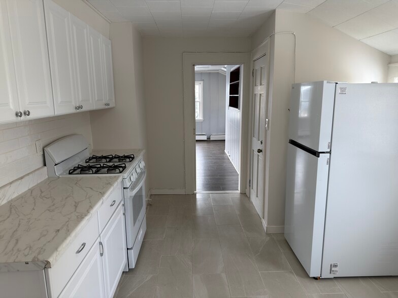 Building Photo - 462 Jackson Ave