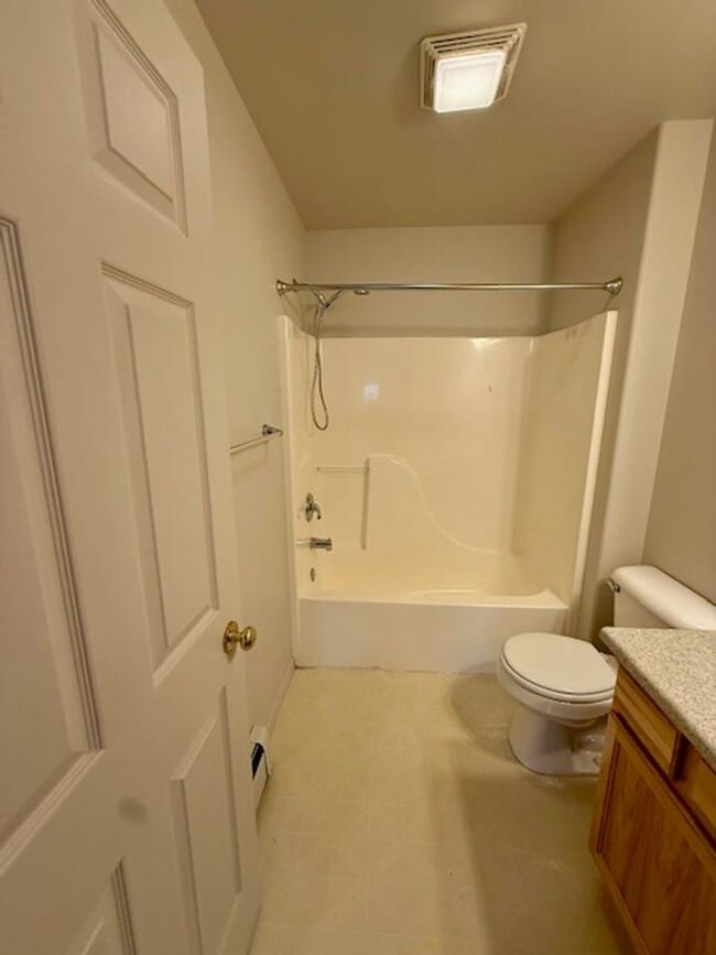 Building Photo - 3 Bedroom, 2.5 Bathroom Townhouse; Short Drive to MSU Campus