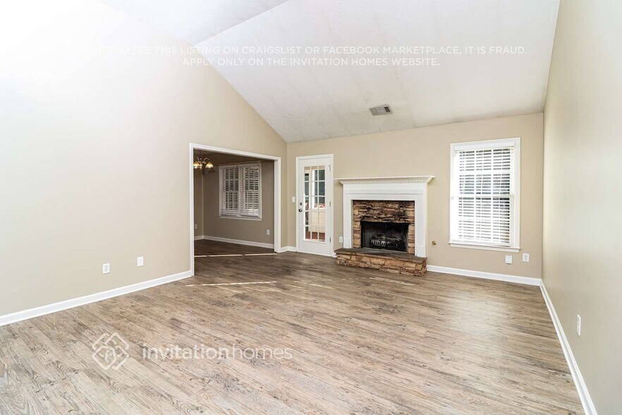 Building Photo - 174 Valleyside Dr