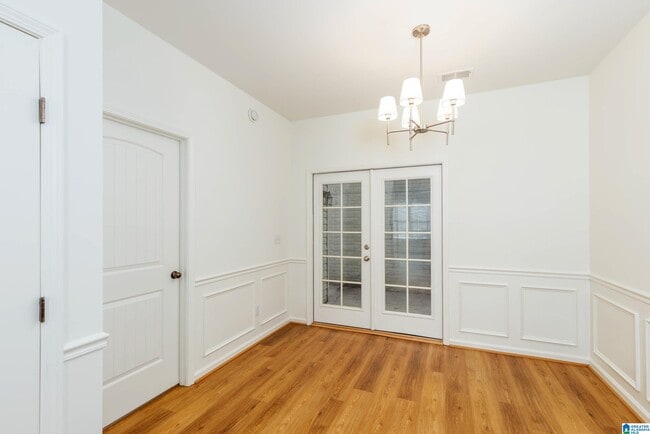 Building Photo - 2332 Ridgemont Dr