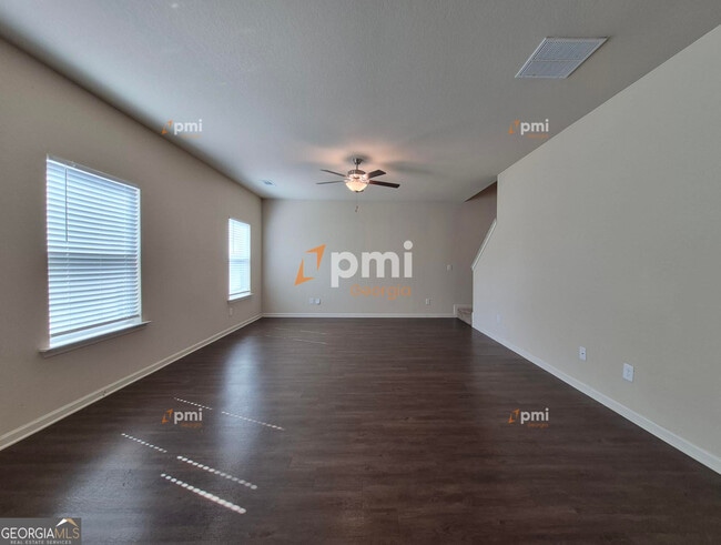 Building Photo - 533 Moline Wy