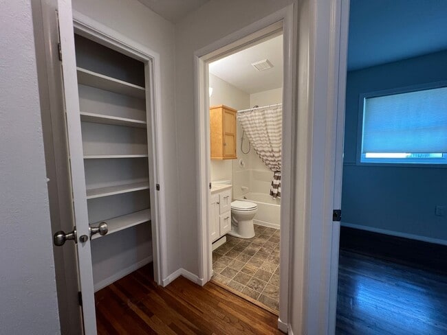 Building Photo - Lovely North Fargo Home