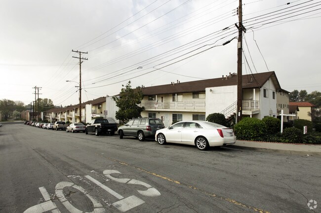 Building Photo - Ridgewood Apartments