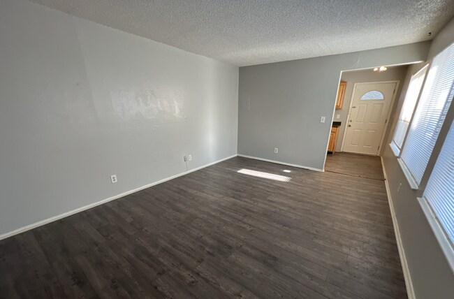 Building Photo - Studio Apartment in High Hollows Condominiums