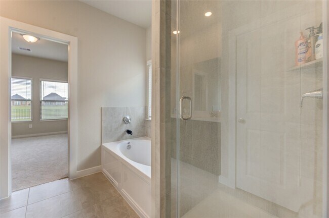 Building Photo - 6607 Arabella Lakes Dr