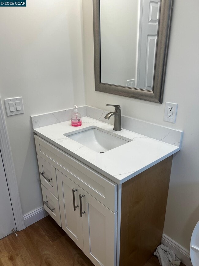 Building Photo - 215 Madison Ave