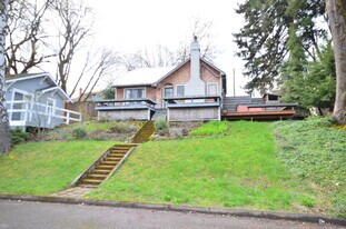 Building Photo - 1007 Montello Ave