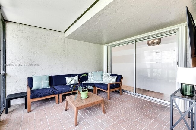 Building Photo - 15751 Woodgate Pl