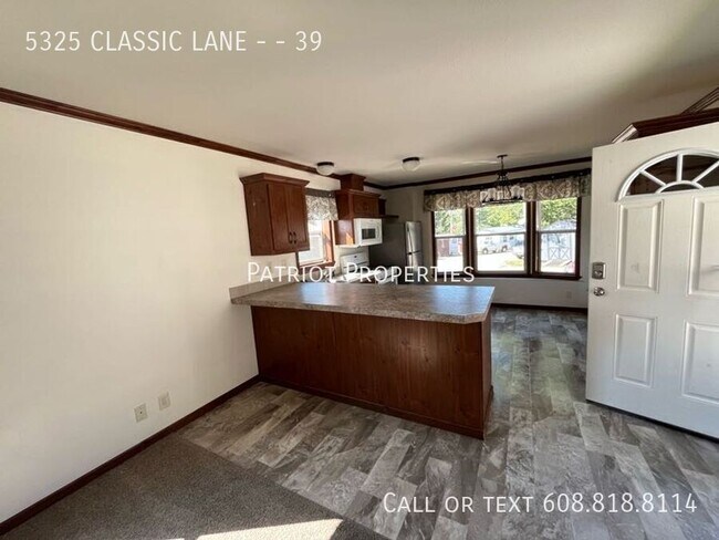 Building Photo - 5325 Classic Ln