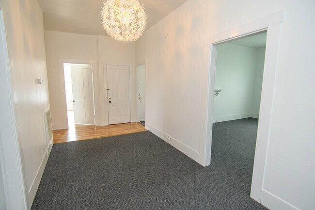 Building Photo - 26 North St