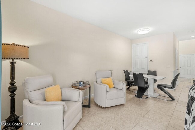 Building Photo - 2545 Revolution St