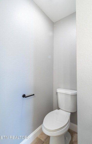 Building Photo - 926 Warrior Hill Dr