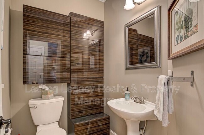 Building Photo - 475 Ashbry Run Dr
