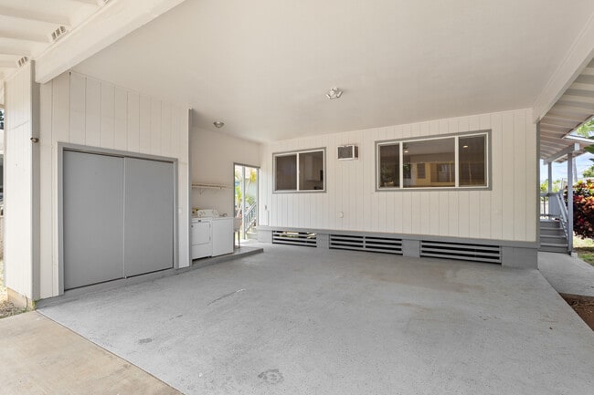 Building Photo - 117-117 Pelanaki St