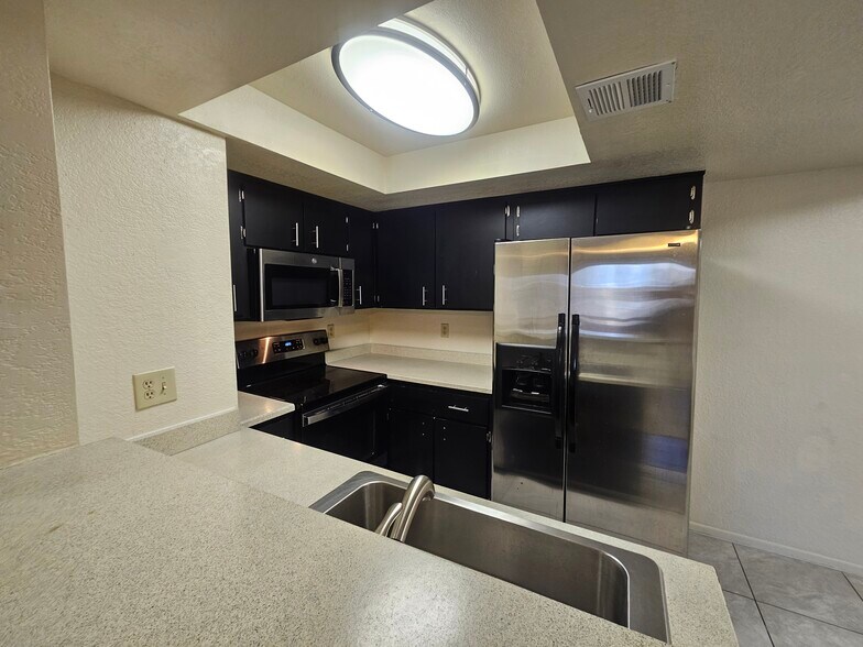 Building Photo - Silverwood Apartments