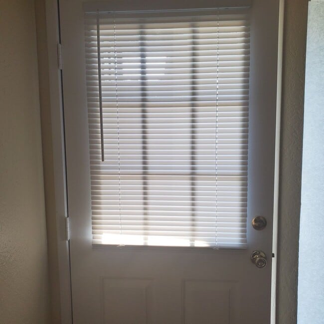 Building Photo - 917 Panama Dr