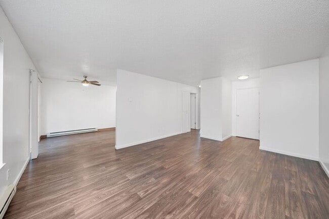 Building Photo - 2 bedroom home in Portsmouth Community!! M...